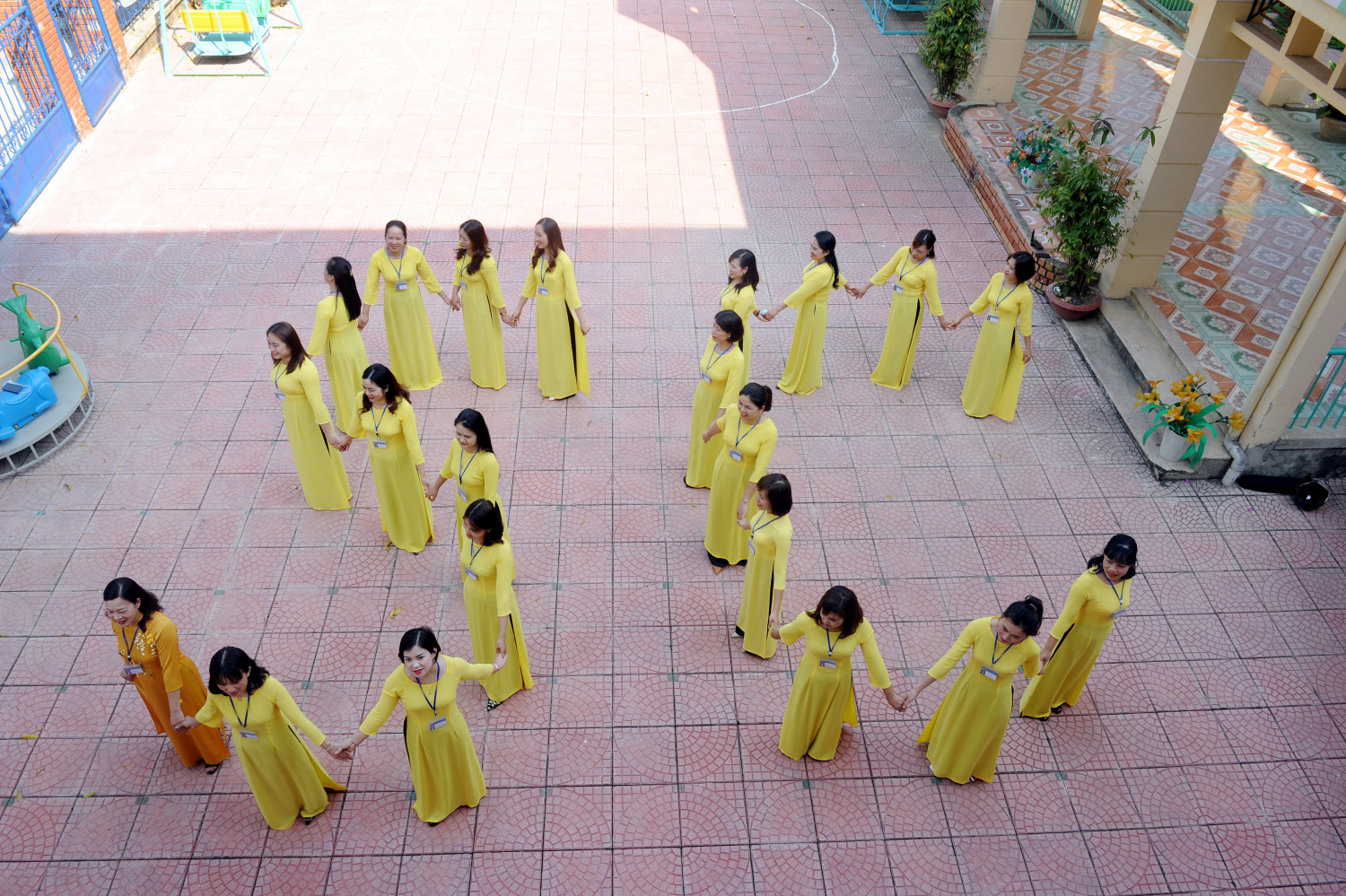 TRƯỜNG MẦM NON SƠN CA  HƯỞNG ỨNG “TUẦN LỄ ÁO DÀI NĂM 2021”